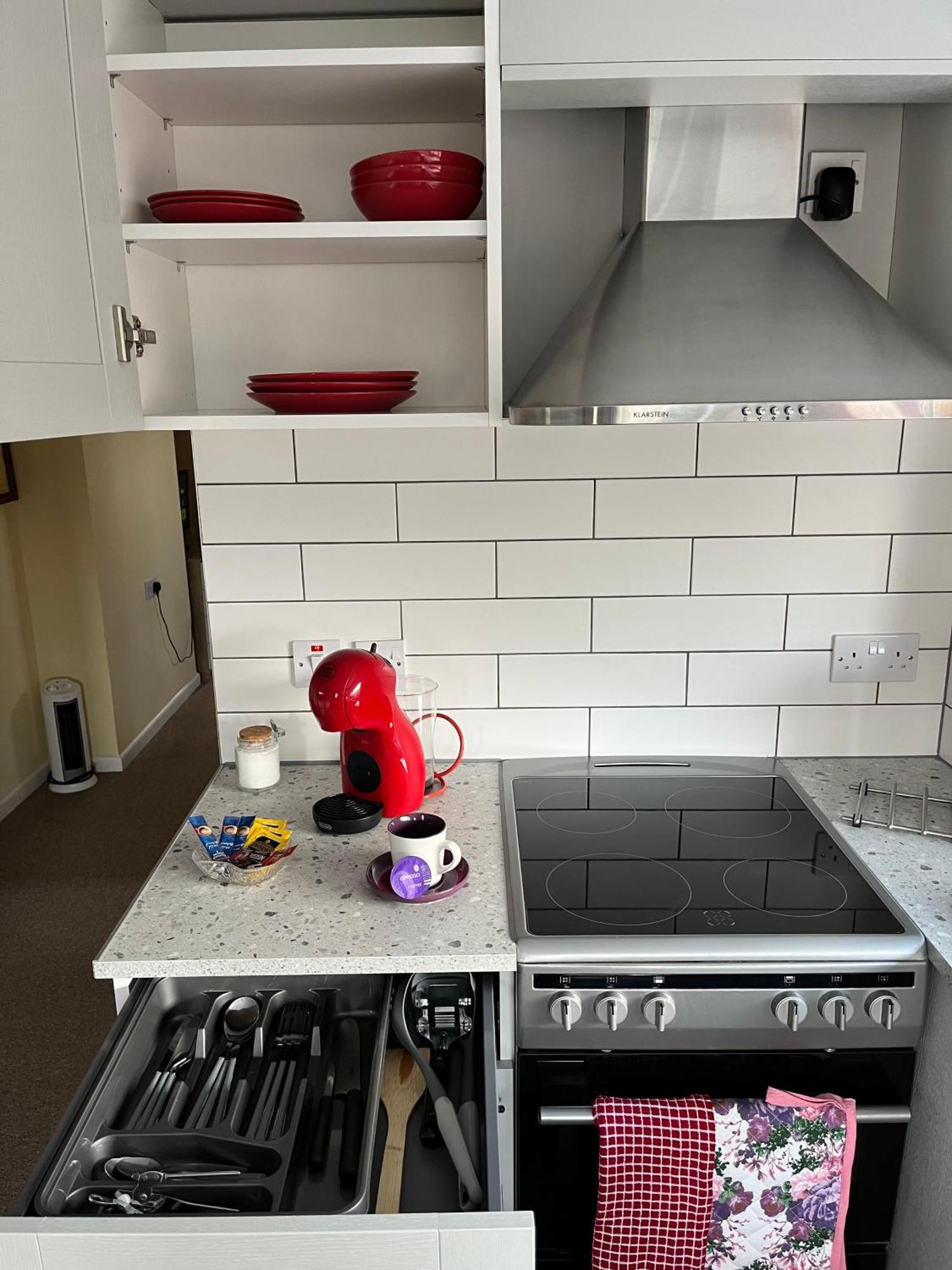 Quest Fulfiller - Near General Hospital, Free Parking & Garden Apartment Southampton Exterior photo